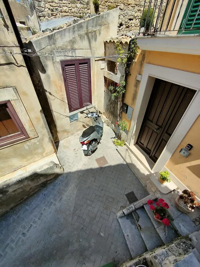 Casa vacanze Casa Basilico' A Modica Vicino Duomo S. Giorgio Villa